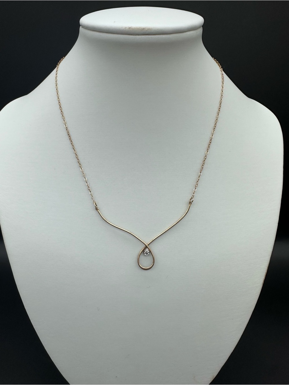 VTG Krementz 14K Gold Filled Teardrop Rhinestone Chevron Pendant Necklace Signed